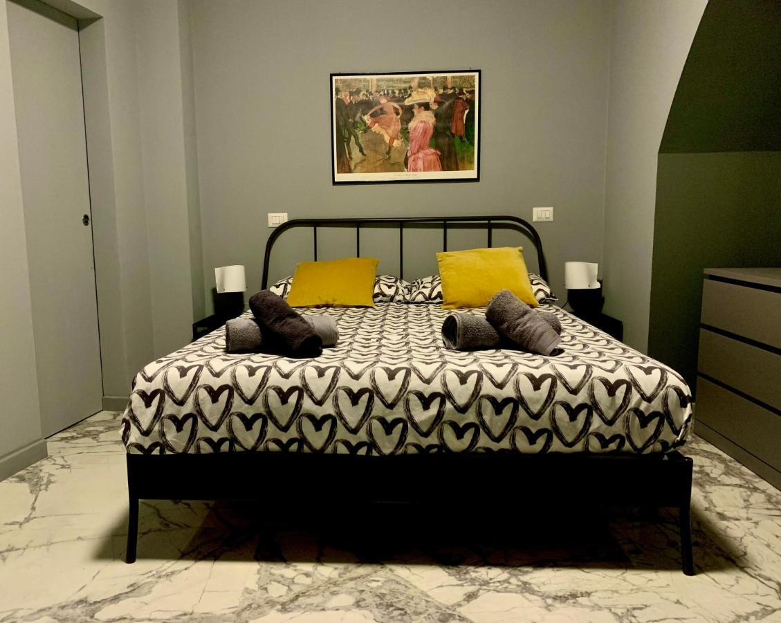Modern City Center Apartment Беневенто Екстер'єр фото